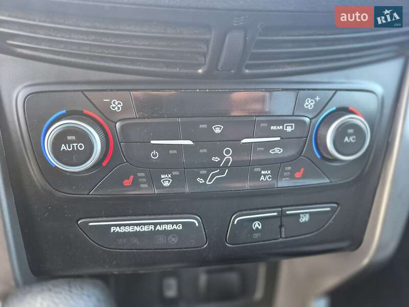 Внедорожник / Кроссовер Ford Escape 2018 в Дубно