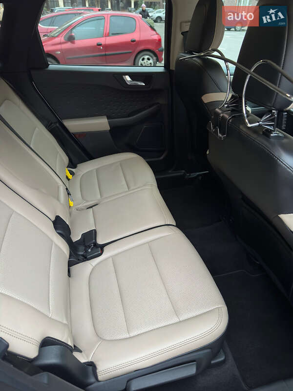 Внедорожник / Кроссовер Ford Escape 2019 в Киеве