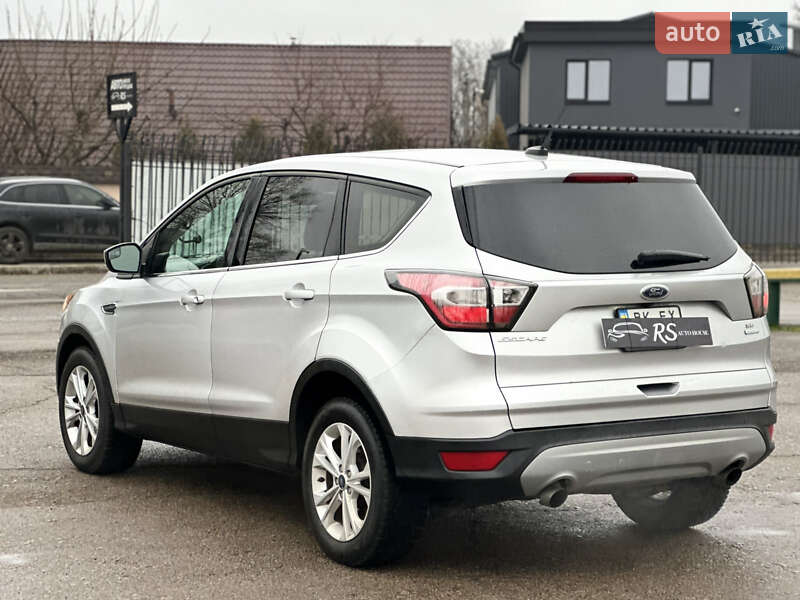 Внедорожник / Кроссовер Ford Escape 2016 в Киеве