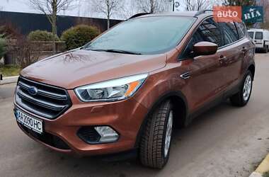 Внедорожник / Кроссовер Ford Escape 2016 в Киеве
