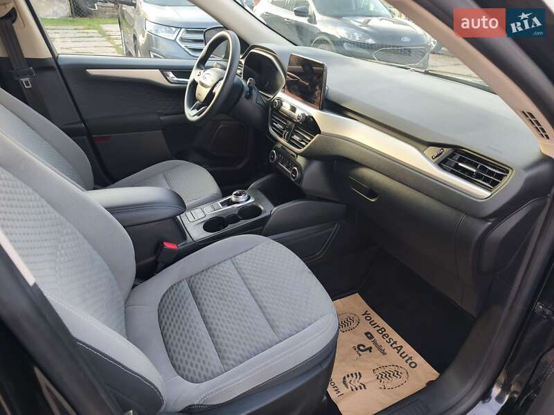 Внедорожник / Кроссовер Ford Escape 2020 в Стрые