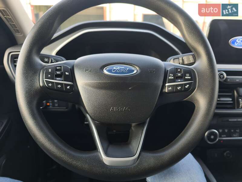 Внедорожник / Кроссовер Ford Escape 2020 в Стрые