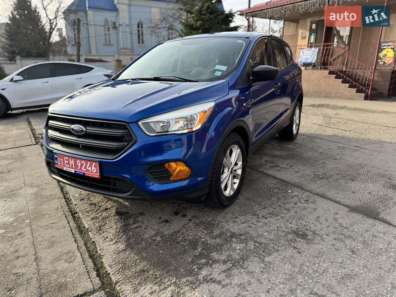 Внедорожник / Кроссовер Ford Escape 2017 в Шепетовке