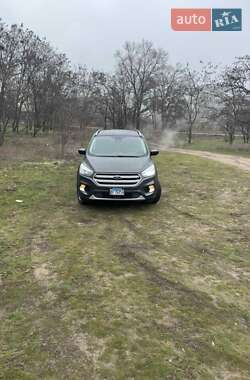 Внедорожник / Кроссовер Ford Escape 2019 в Днепре