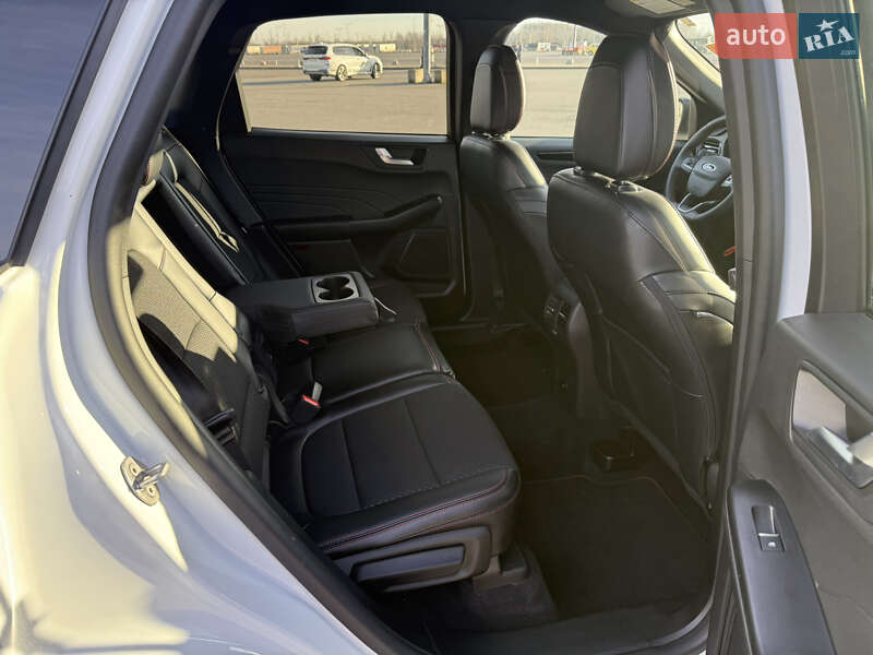 Внедорожник / Кроссовер Ford Escape 2023 в Львове