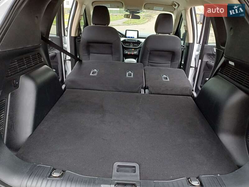 Внедорожник / Кроссовер Ford Escape 2020 в Николаеве