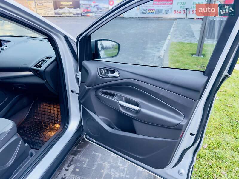 Внедорожник / Кроссовер Ford Escape 2014 в Лубнах