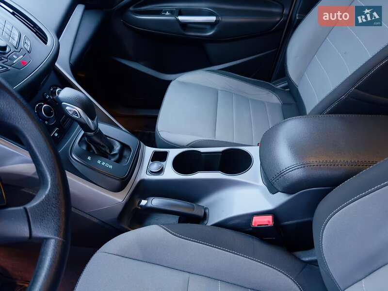 Внедорожник / Кроссовер Ford Escape 2014 в Лубнах
