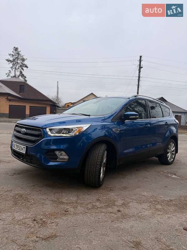 Позашляховик / Кросовер Ford Escape 2016 в Харкові