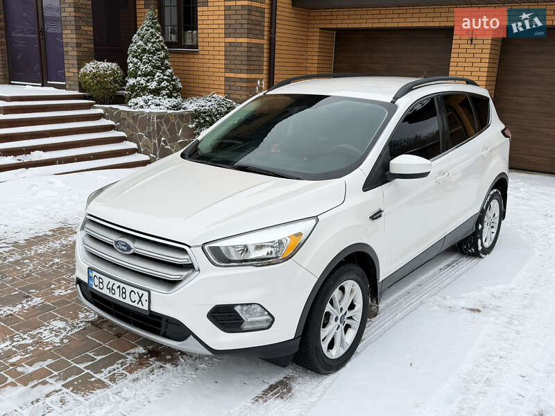Позашляховик / Кросовер Ford Escape 2017 в Чернігові