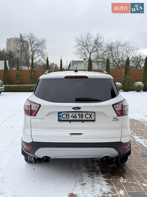 Позашляховик / Кросовер Ford Escape 2017 в Чернігові
