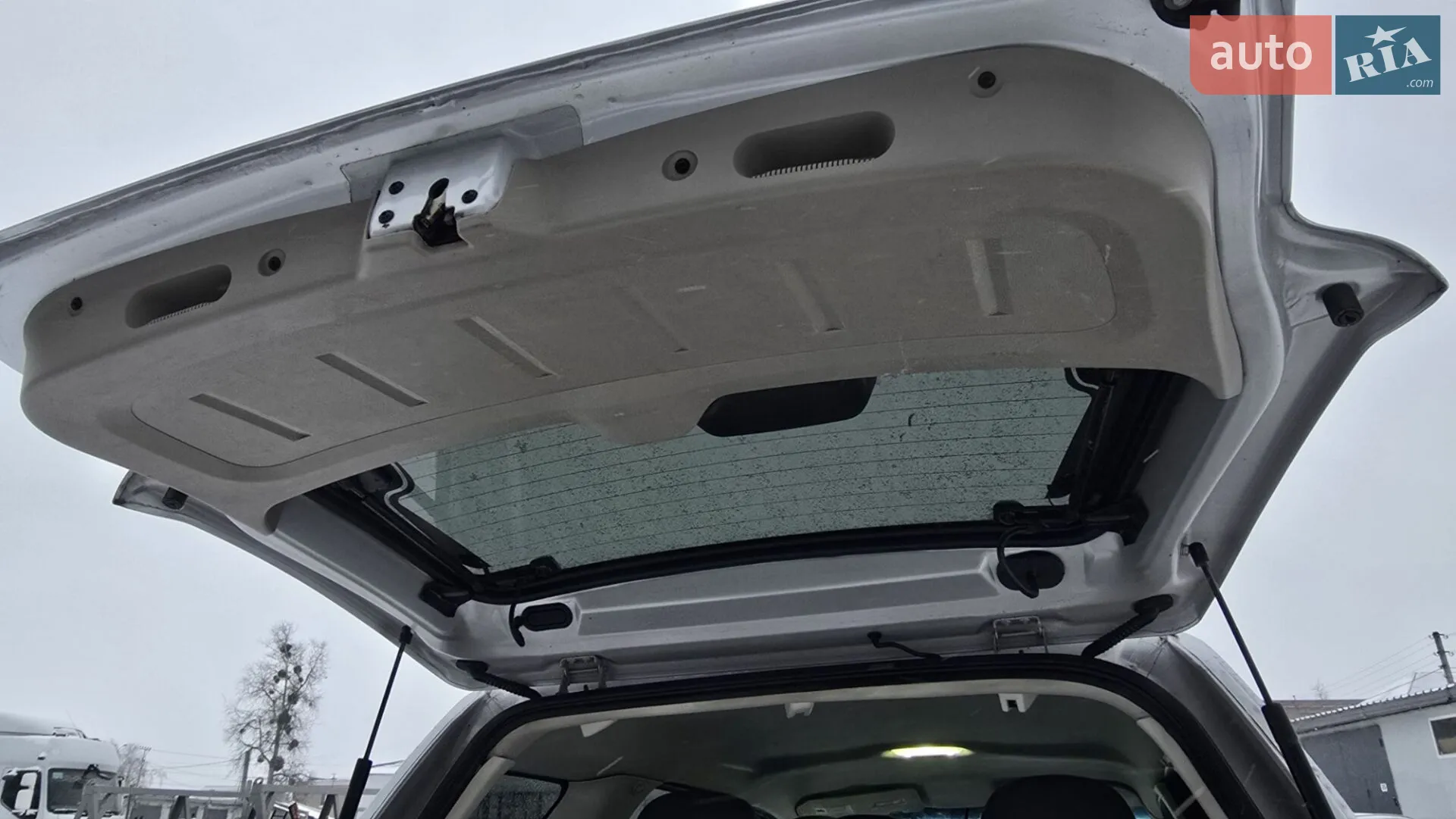 2010 Ford Escape - мініатюра 20