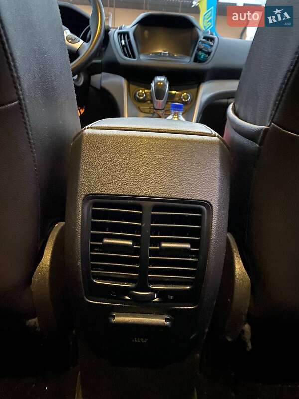 Позашляховик / Кросовер Ford Escape 2015 в Копичинці