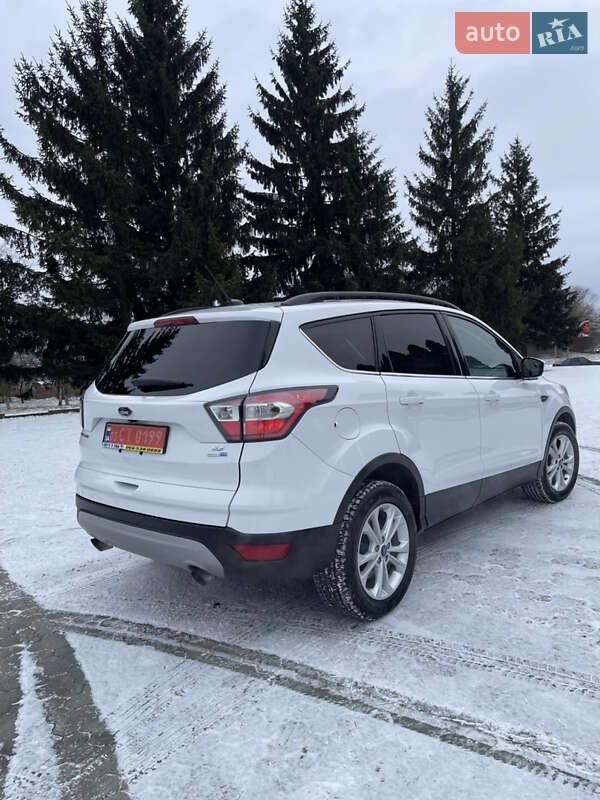 Позашляховик / Кросовер Ford Escape 2016 в Дубні