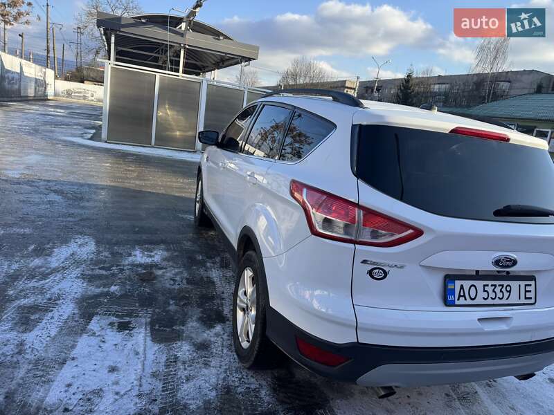 Позашляховик / Кросовер Ford Escape 2014 в Ужгороді
