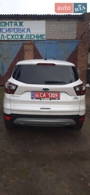Позашляховик / Кросовер Ford Escape 2017 в Житомирі