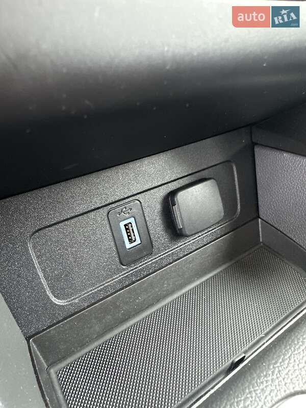 Позашляховик / Кросовер Ford Escape 2016 в Білогородці фото 31 Позашляховик / Кросовер Ford Escape 2016 в Білогородці