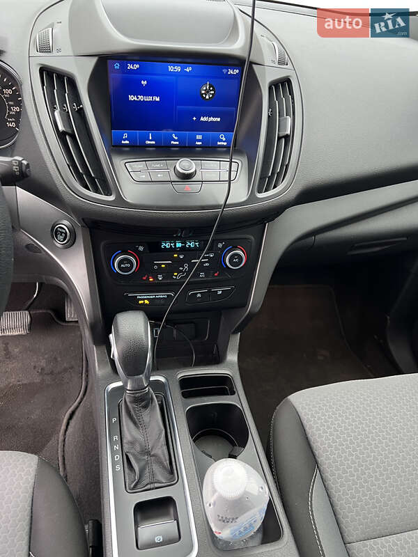 Внедорожник / Кроссовер Ford Escape 2019 в Львове