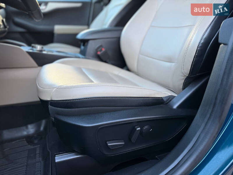 Внедорожник / Кроссовер Ford Escape 2019 в Летичеве