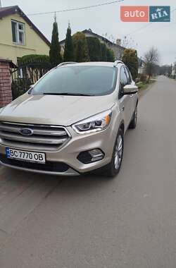 Внедорожник / Кроссовер Ford Escape 2016 в Львове