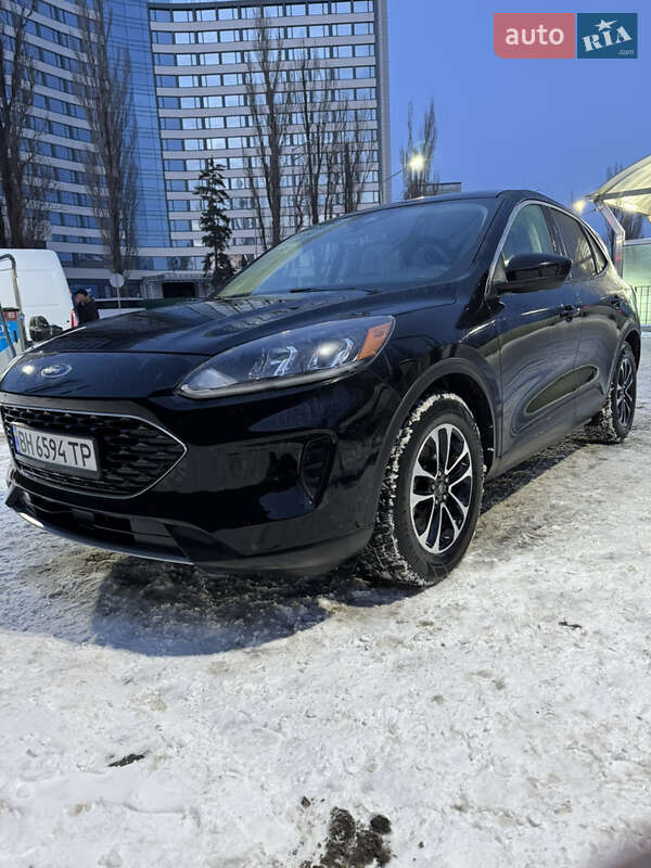 Позашляховик / Кросовер Ford Escape 2020 в Києві