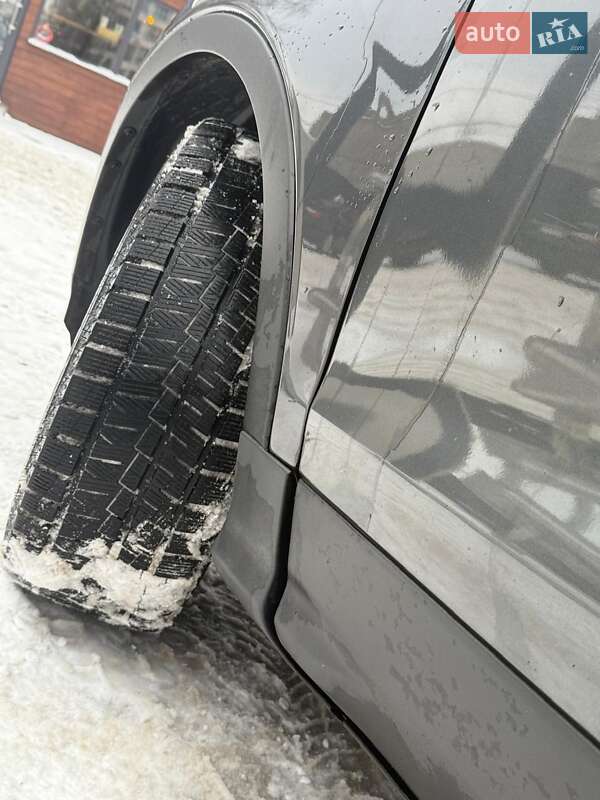 Внедорожник / Кроссовер Ford Escape 2017 в Киеве