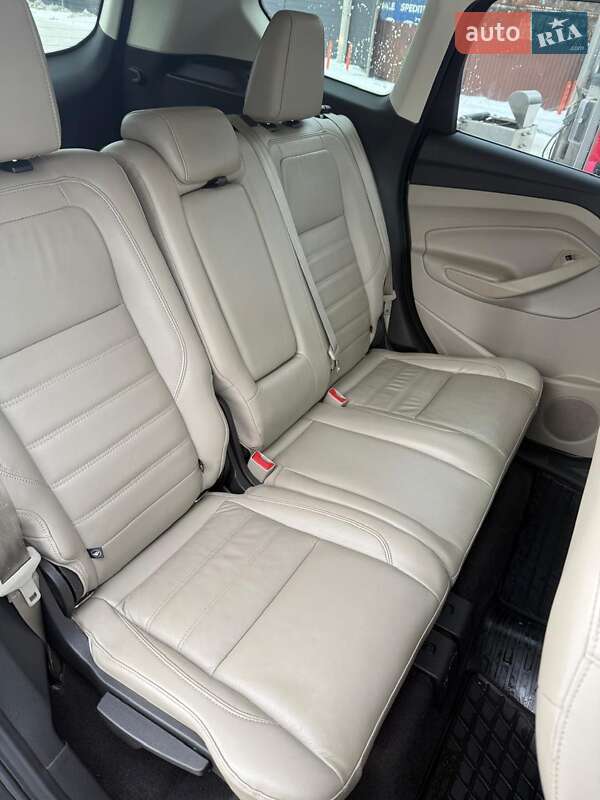 Внедорожник / Кроссовер Ford Escape 2017 в Киеве