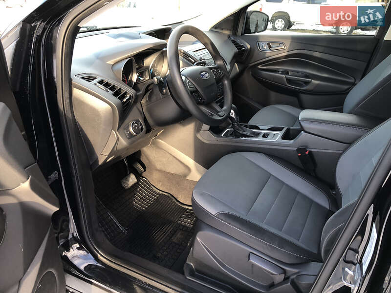 Позашляховик / Кросовер Ford Escape 2017 в Рівному