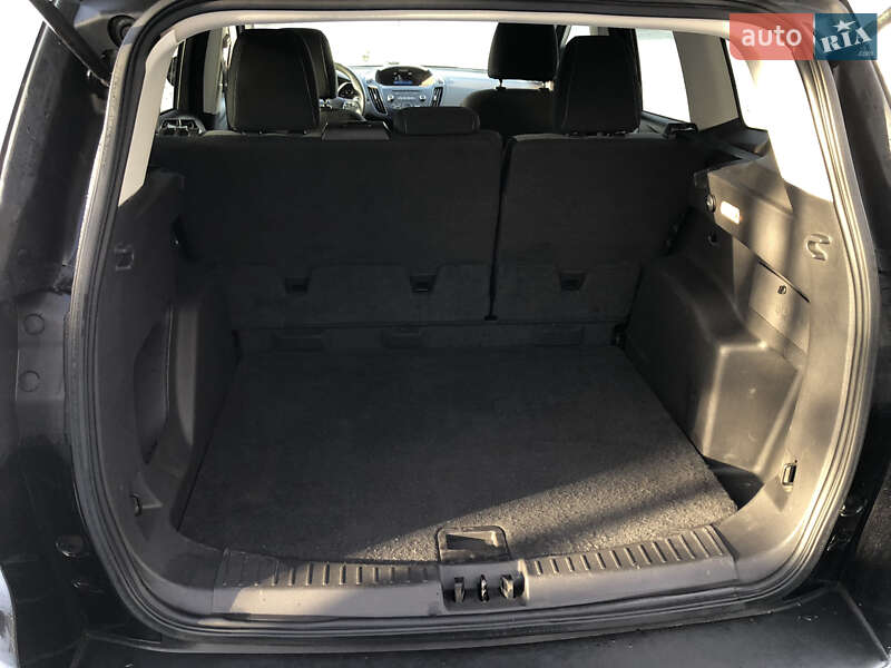 Позашляховик / Кросовер Ford Escape 2017 в Рівному