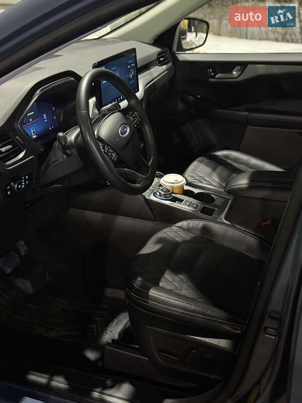 Внедорожник / Кроссовер Ford Escape 2023 в Киеве