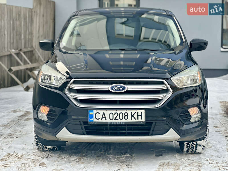 Позашляховик / Кросовер Ford Escape 2017 в Черкасах