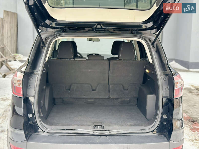 Позашляховик / Кросовер Ford Escape 2017 в Черкасах