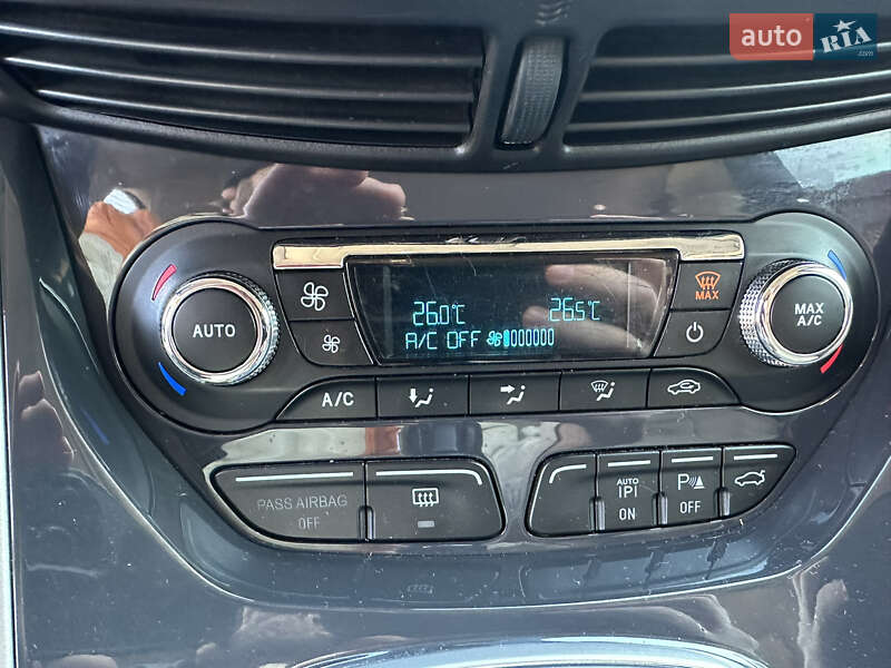 Внедорожник / Кроссовер Ford Escape 2013 в Волочиске