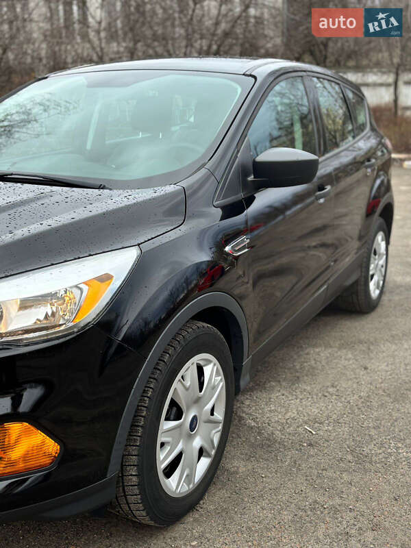 Позашляховик / Кросовер Ford Escape 2017 в Києві