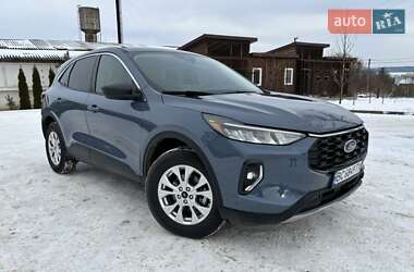 Позашляховик / Кросовер Ford Escape 2023 в Золочеві
