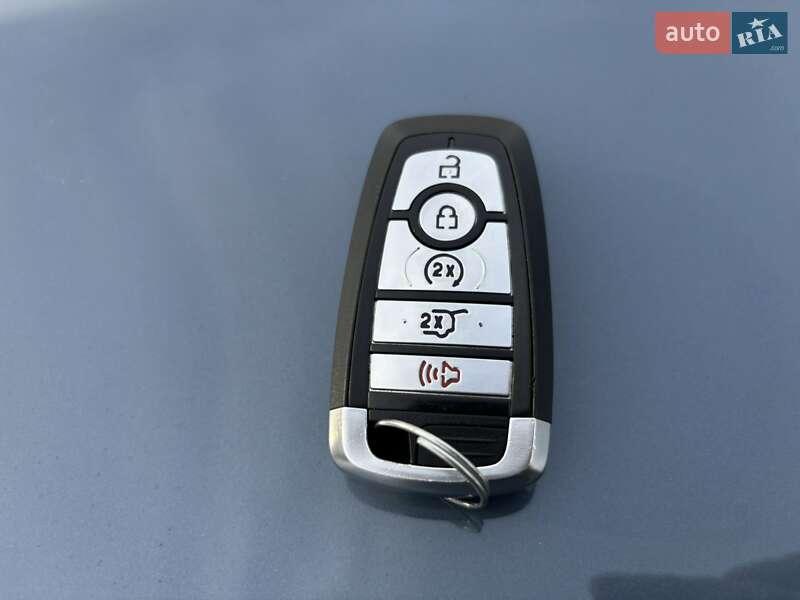 Внедорожник / Кроссовер Ford Escape 2023 в Золочеве