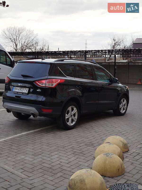 Позашляховик / Кросовер Ford Escape 2015 в Миколаєві