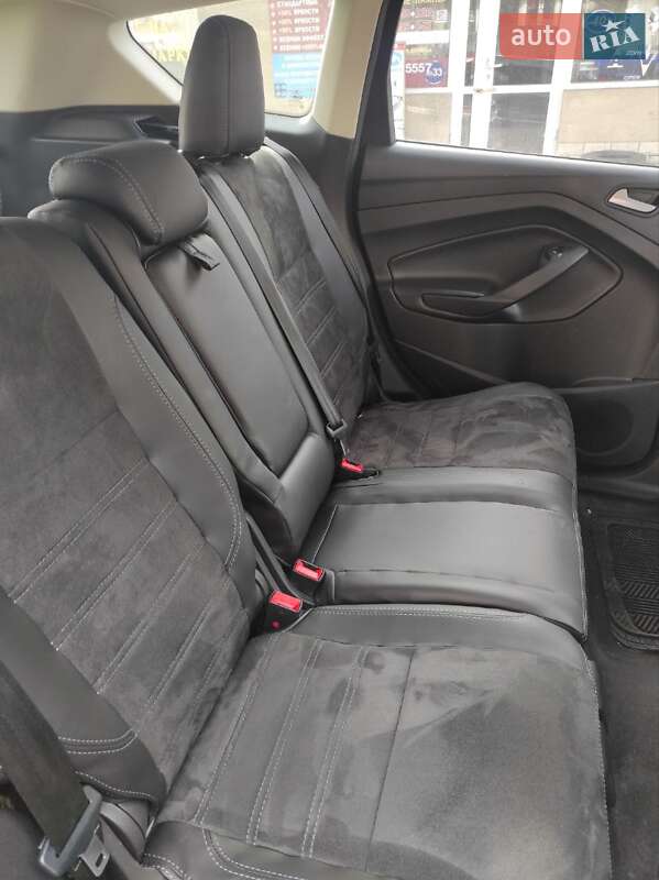 Позашляховик / Кросовер Ford Escape 2015 в Миколаєві