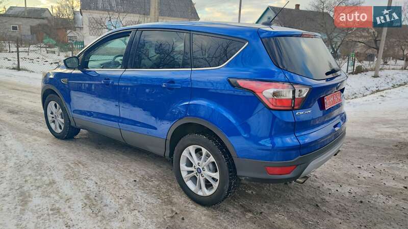 Внедорожник / Кроссовер Ford Escape 2017 в Дубно