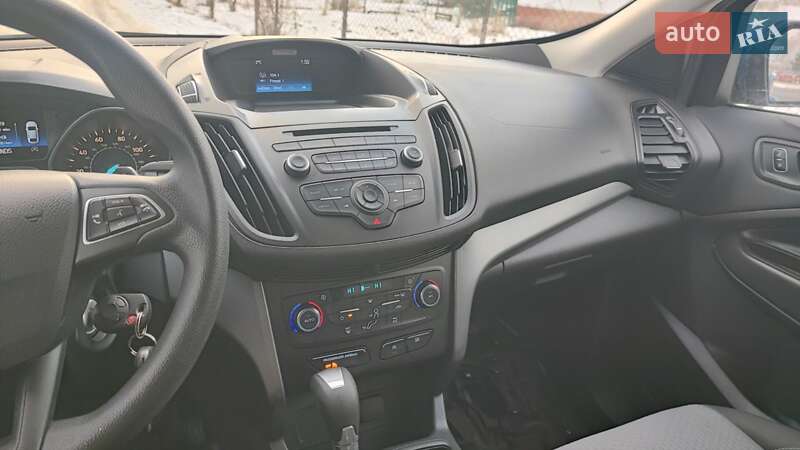 Внедорожник / Кроссовер Ford Escape 2017 в Дубно