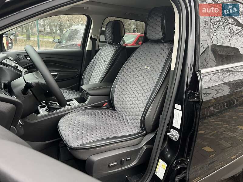 Внедорожник / Кроссовер Ford Escape 2018 в Одессе