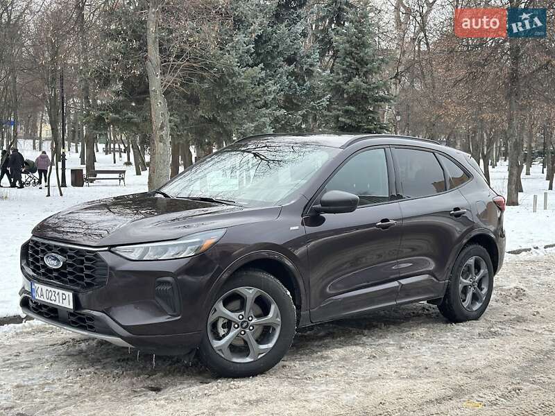 Внедорожник / Кроссовер Ford Escape 2023 в Киеве