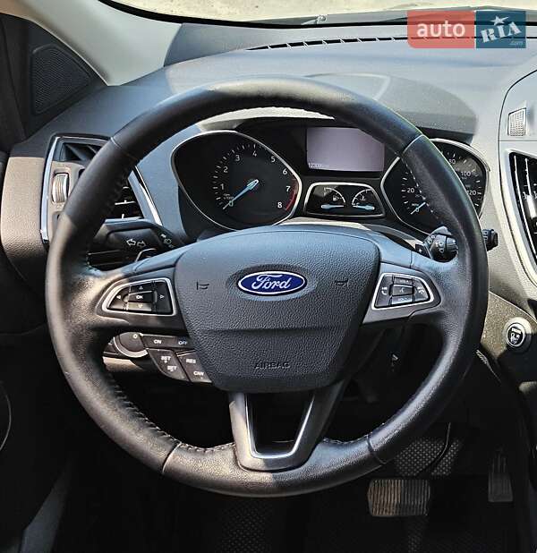 Внедорожник / Кроссовер Ford Escape 2016 в Киеве