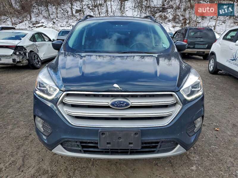 Внедорожник / Кроссовер Ford Escape 2019 в Киеве
