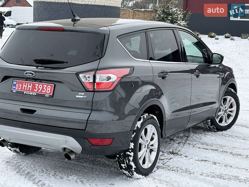 Внедорожник / Кроссовер Ford Escape 2018 в Дубно