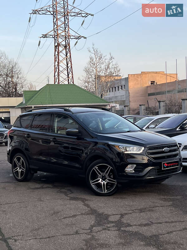Внедорожник / Кроссовер Ford Escape 2018 в Одессе