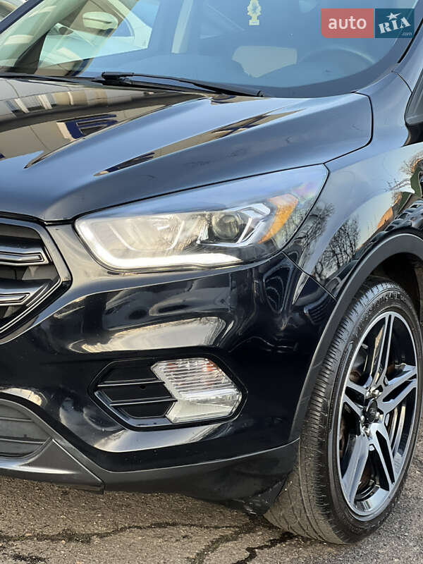Внедорожник / Кроссовер Ford Escape 2018 в Одессе