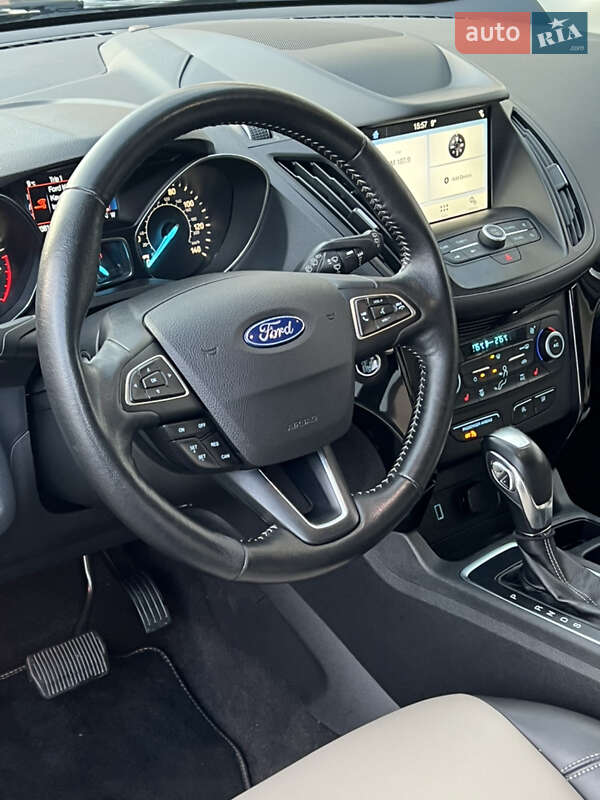 Внедорожник / Кроссовер Ford Escape 2018 в Одессе