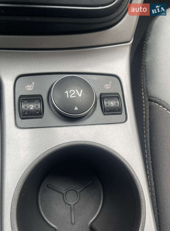 Внедорожник / Кроссовер Ford Escape 2015 в Тернополе