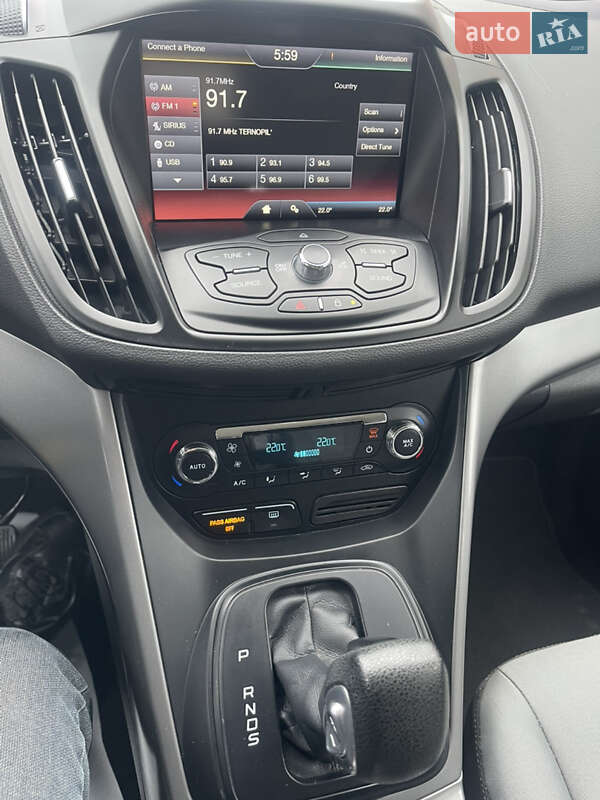 Внедорожник / Кроссовер Ford Escape 2015 в Тернополе